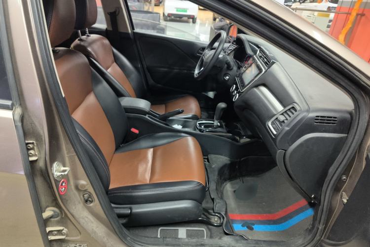 Used Honda Greiz 2016 1.5L CVT Fashion Edition Right Front Seat