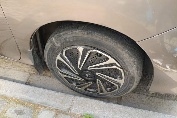 Used Honda Greiz 2016 1.5L CVT Classic Edition Right Front Wheel Hub