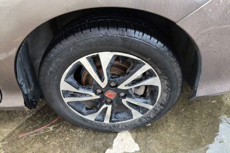 Used Honda Greiz 2016 1.5L CVT Classic Edition Right Front Wheel Hub