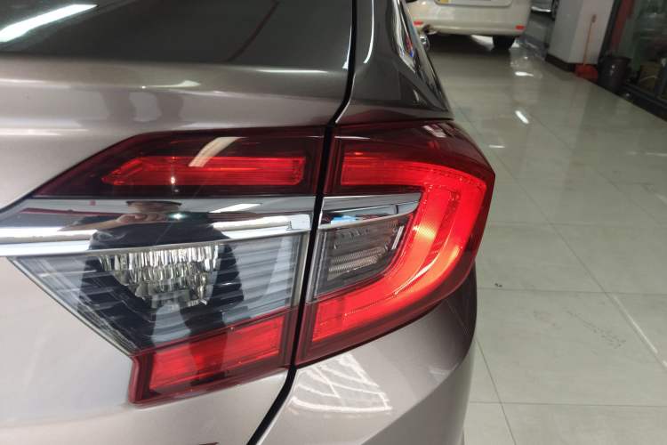 Used Honda Greiz 2016 1.5L CVT Classic Edition Right Rear Taillight
