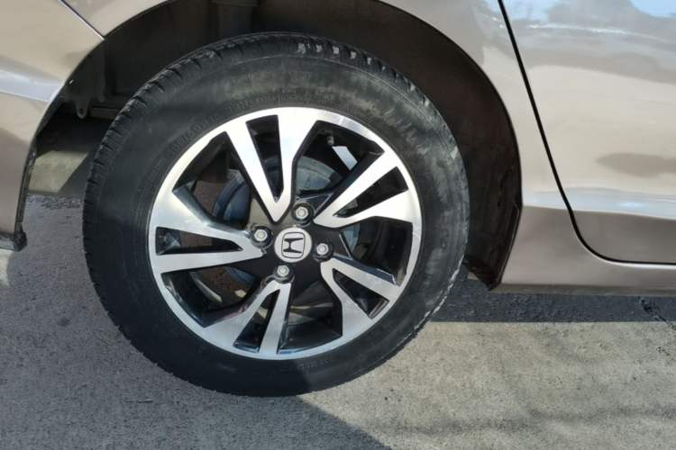 Used Honda Greiz 2016 1.5L Manual Classic Edition Right Rear Wheel Hub