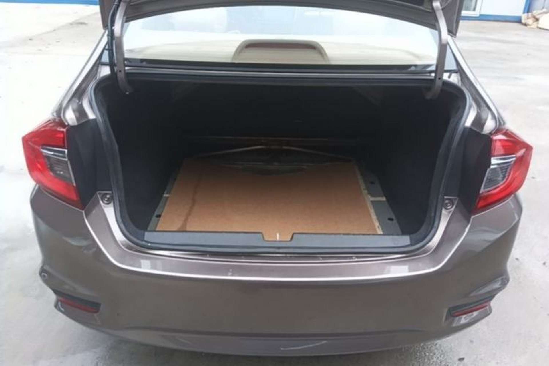 Used Honda Greiz 2016 1.5L CVT Classic Edition Trunk