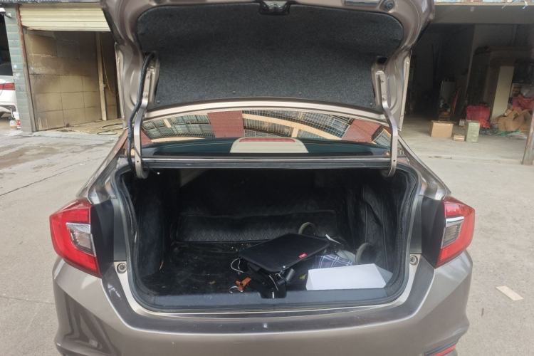 Used Honda Greiz 2016 1.5L CVT Classic Edition Trunk