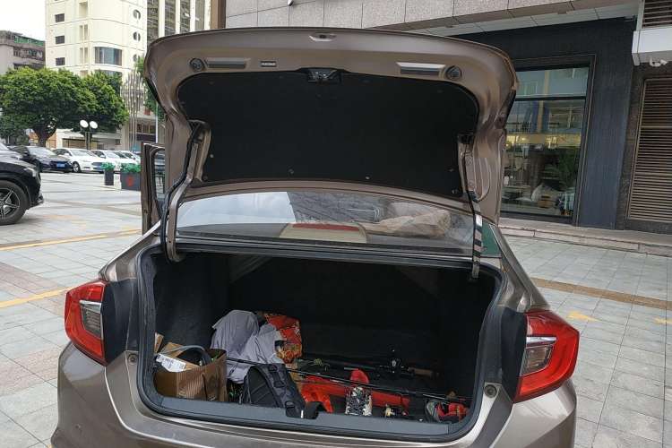 Used Honda Greiz 2016 1.5L Manual Classic Edition Trunk