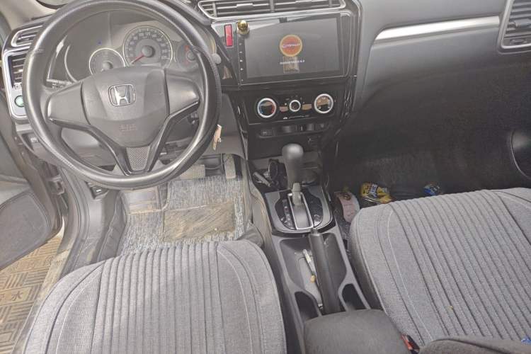 Used Honda Greiz 2016 1.5L CVT Fashion Edition Center Console