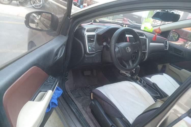 Used Honda Greiz 2016 1.5L CVT Classic Edition Driver Seat