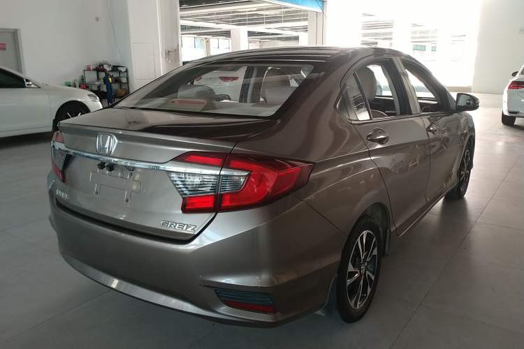 Used Honda Greiz 2016 1.5L CVT Classic Edition Exterior 5