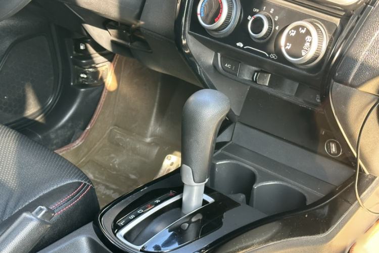 Used Honda Greiz 2016 1.5L CVT Fashion Edition Gear Lever