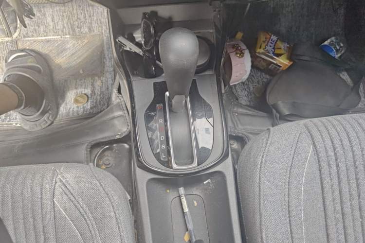Used Honda Greiz 2016 1.5L CVT Fashion Edition Gear Lever