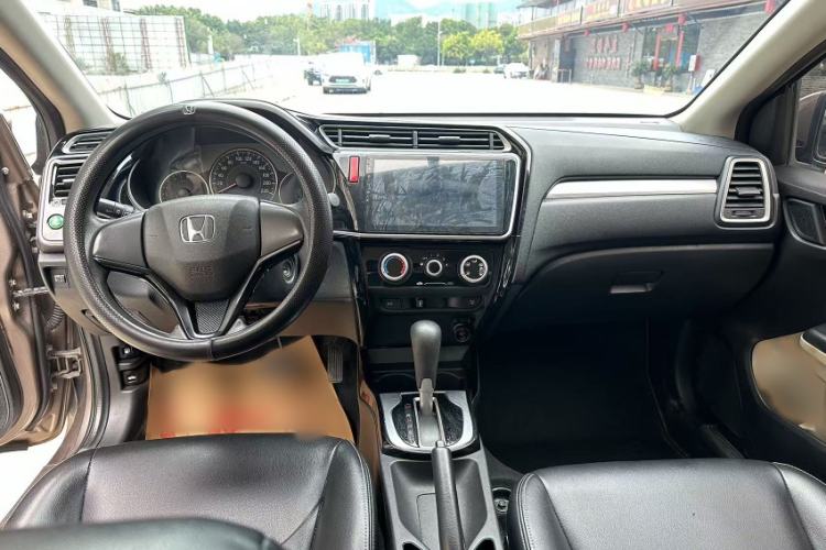 Used Honda Greiz 2016 1.5L CVT Comfort Version Interior 3