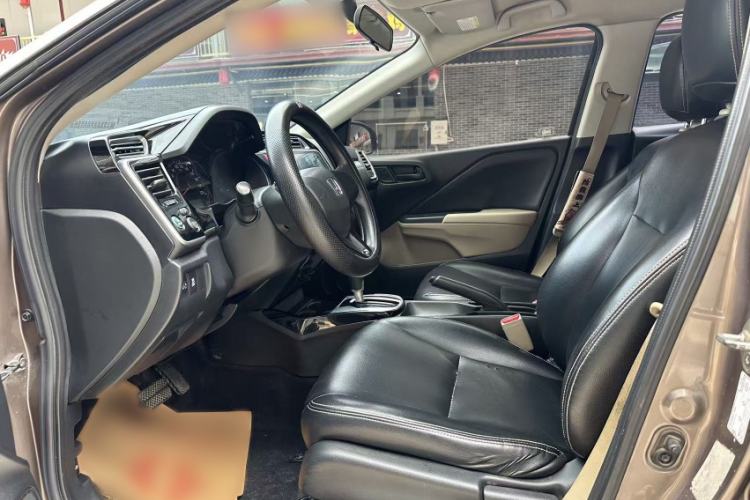 Used Honda Greiz 2016 1.5L CVT Comfort Version Interior 4