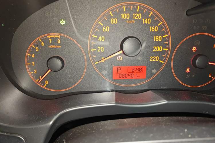 Used Honda Greiz 2016 1.5L CVT Classic Edition Odometer Close Up