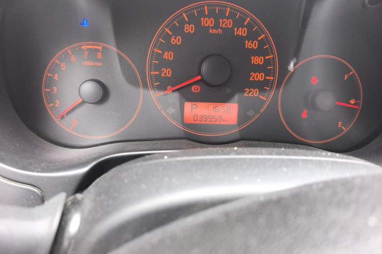 Used Honda Greiz 2016 1.5L CVT Classic Edition Odometer Close Up