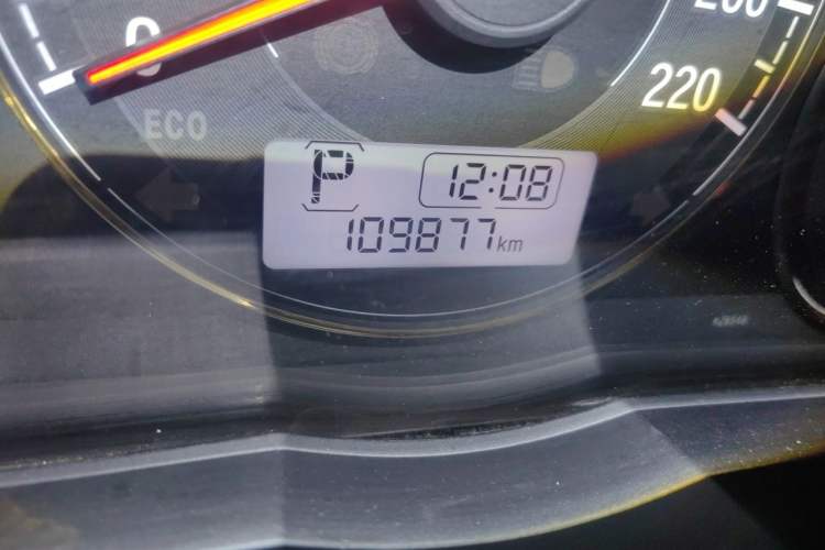 Used Honda Greiz 2016 1.5L CVT Comfort Version Odometer Close Up