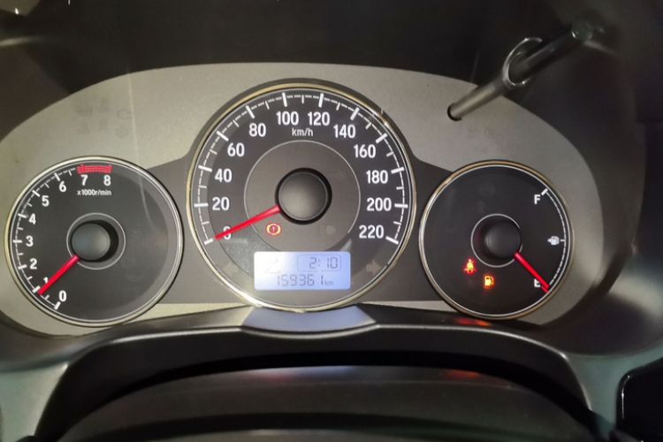 Used Honda Greiz 2016 1.5L CVT Comfort Version Odometer Close Up