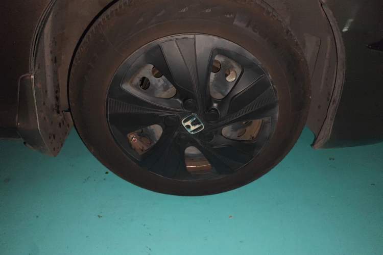 Used Honda Greiz 2016 1.5L CVT Classic Edition Right Front Wheel Hub