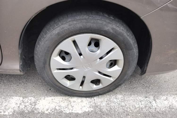 Used Honda Greiz 2016 1.5L CVT Classic Edition Right Front Wheel Hub