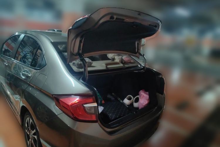 Used Honda Greiz 2016 1.5L CVT Comfort Version Trunk
