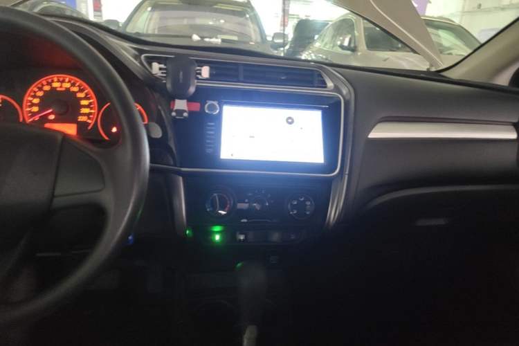 Used Honda Greiz 2016 1.5L CVT Classic Edition Audio And AC Panel