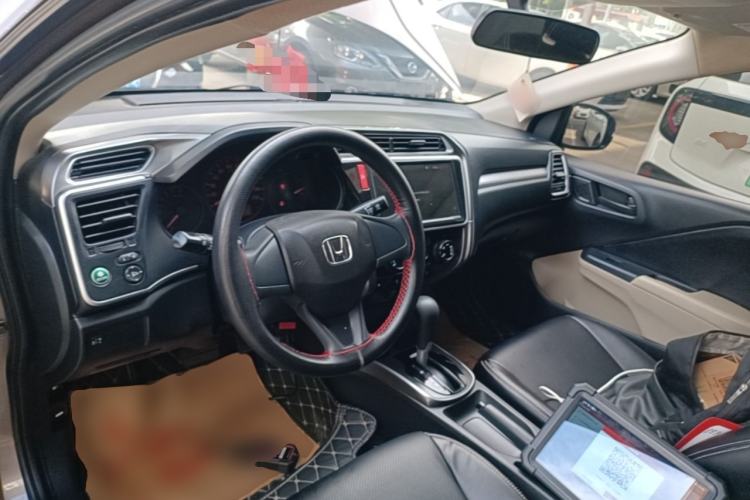 Used Honda Greiz 2016 1.5L CVT Classic Edition Center Console