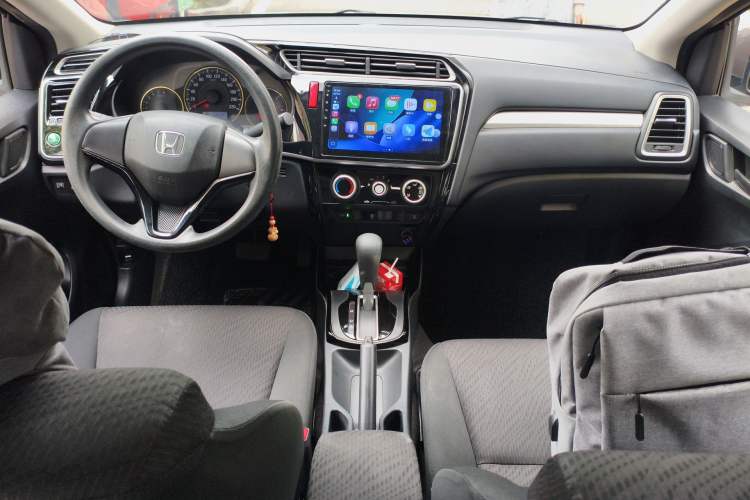 Used Honda Greiz 2016 1.5L CVT Fashion Edition Center Console