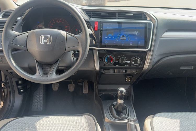 Used Honda Greiz 2016 1.5L Manual Classic Edition Center Console
