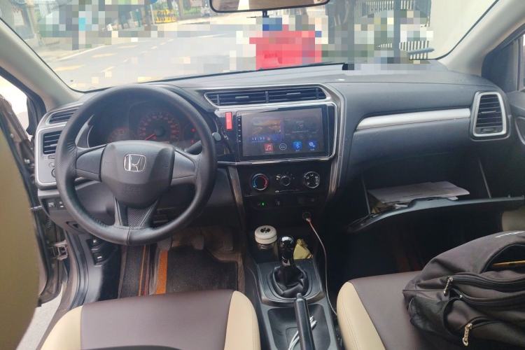 Used Honda Greiz 2016 1.5L Manual Classic Edition Center Console