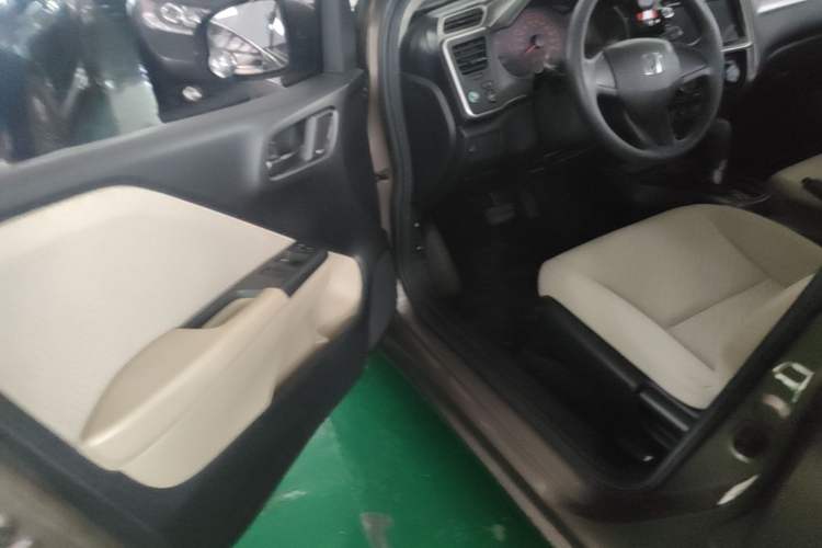 Used Honda Greiz 2016 1.5L CVT Classic Edition Driver Seat