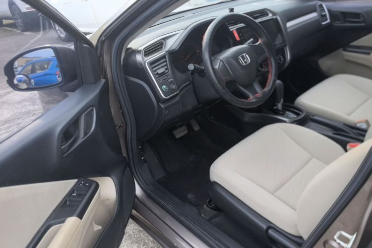 Used Honda Greiz 2016 1.5L CVT Classic Edition Driver Seat