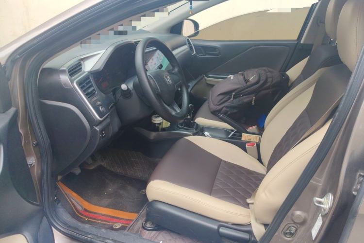 Used Honda Greiz 2016 1.5L Manual Classic Edition Driver Seat
