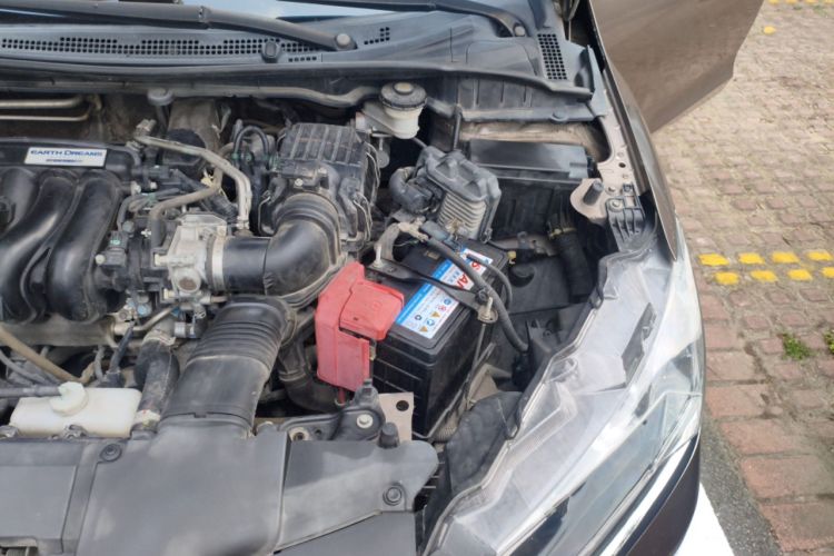 Used Honda Greiz 2016 1.5L CVT Fashion Edition Engine Bay Left