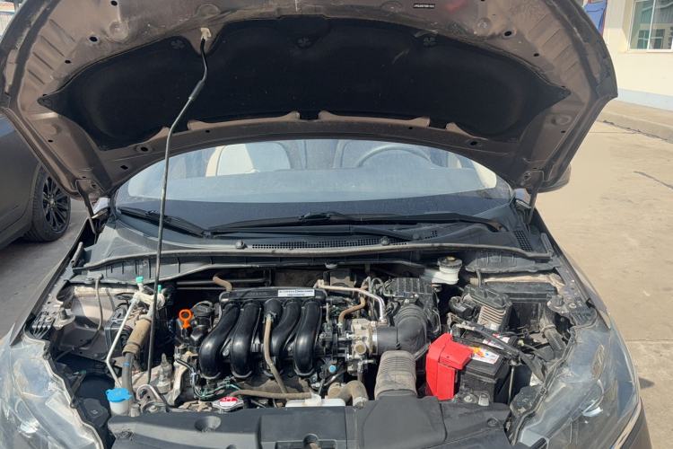 Used Honda Greiz 2016 1.5L Manual Classic Edition Engine Bay