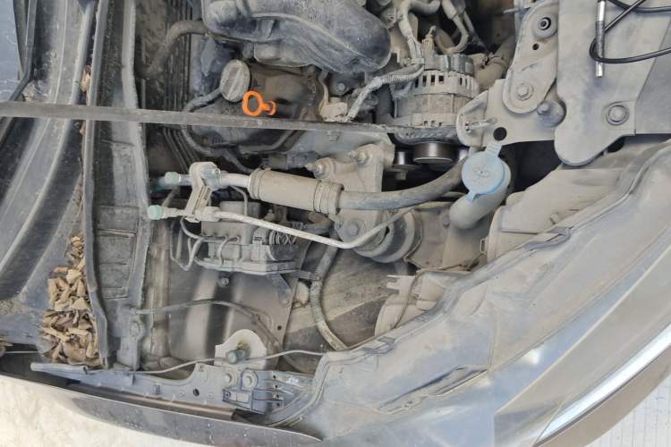 Used Honda Greiz 2016 1.5L Manual Classic Edition Engine Bay Right