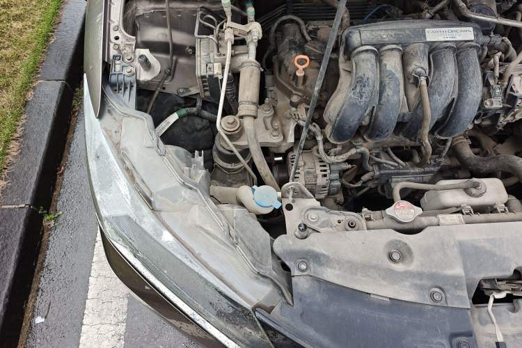 Used Honda Greiz 2016 1.5L CVT Fashion Edition Engine Bay Right