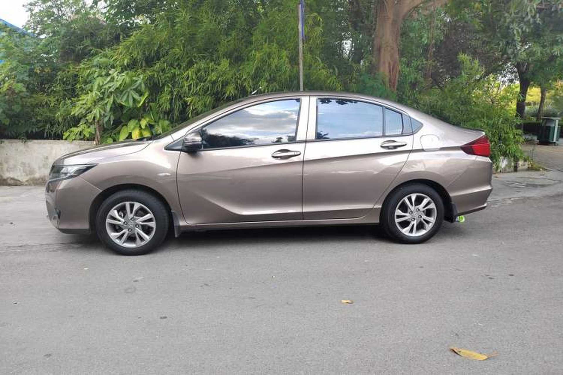 Used Honda Greiz 2016 1.5L Manual Classic Edition Exterior 2
