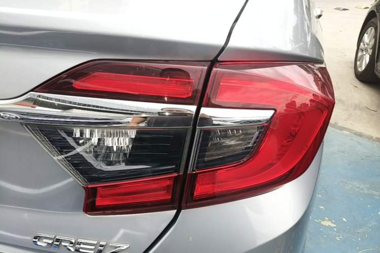 Used Honda Greiz 2016 1.5L CVT Luxury Edition Exterior 3