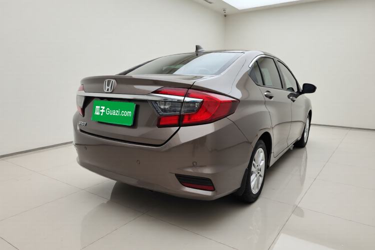 Used Honda Greiz 2016 1.5L CVT Fashion Edition Exterior 5
