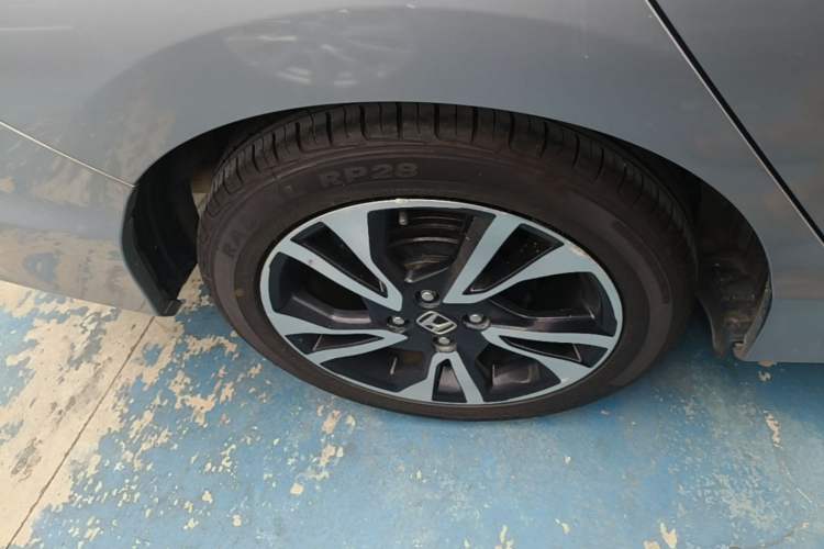 Used Honda Greiz 2016 1.5L CVT Luxury Edition Exterior 5