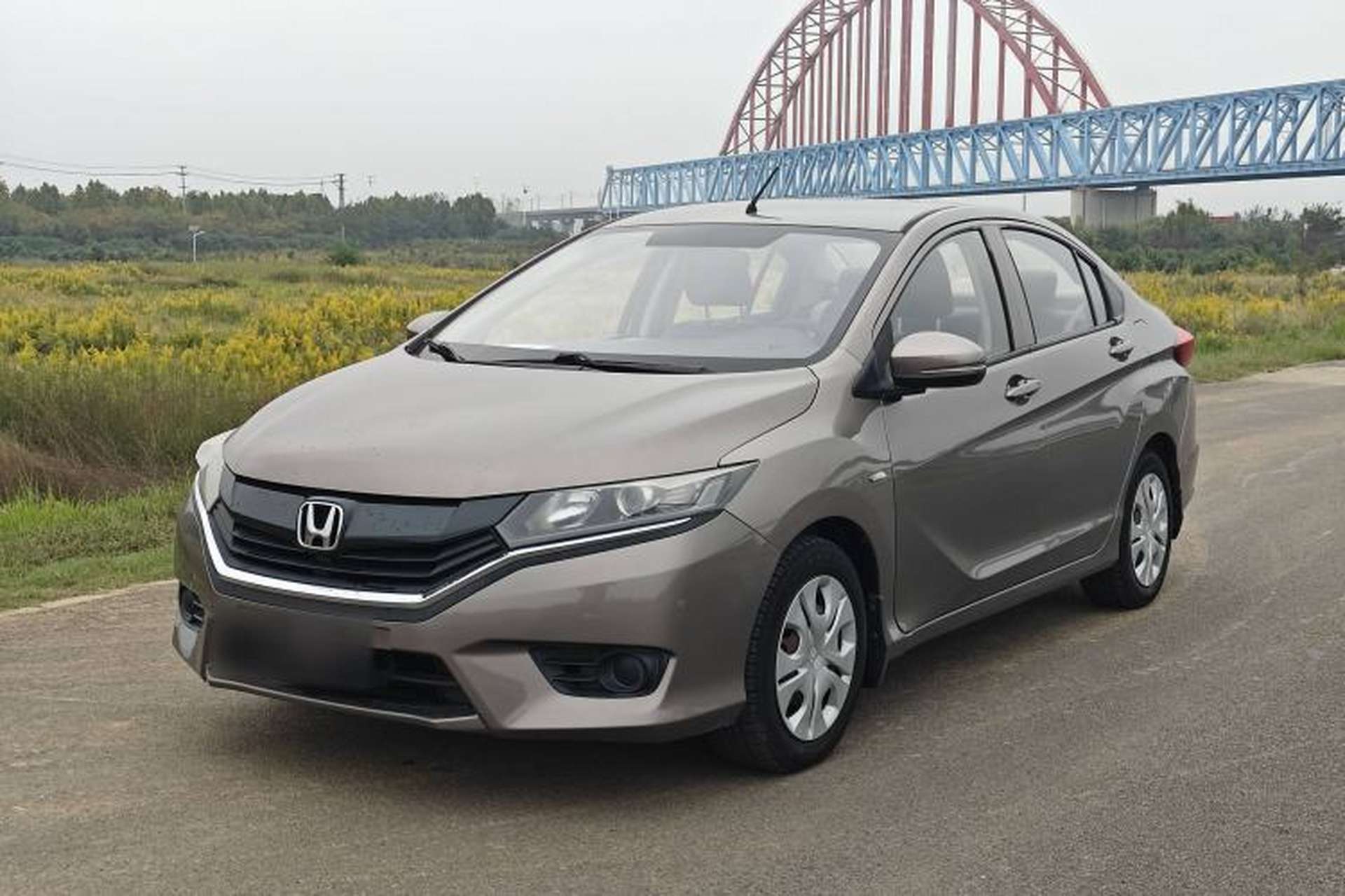 Used Honda Greiz 2016 1.5L CVT Classic Edition Front Left 45 Deg