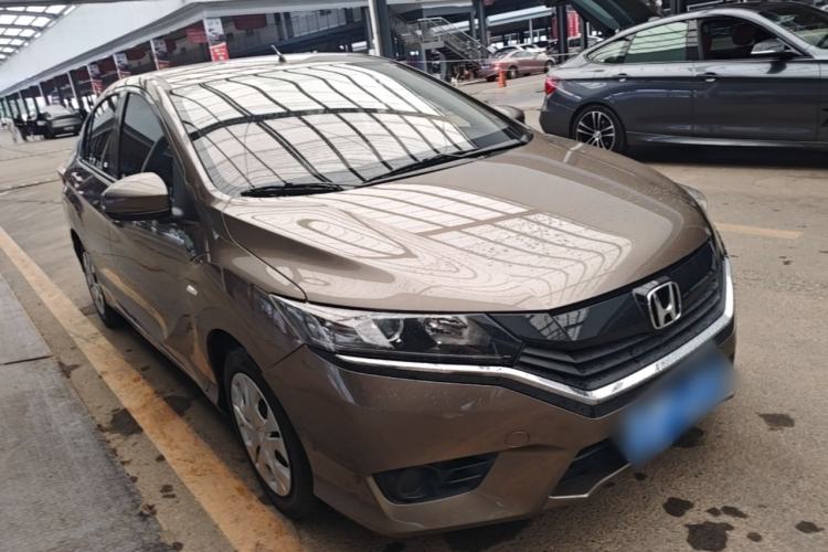 Used Honda Greiz 2016 1.5L CVT Classic Edition Front Right 45 Deg