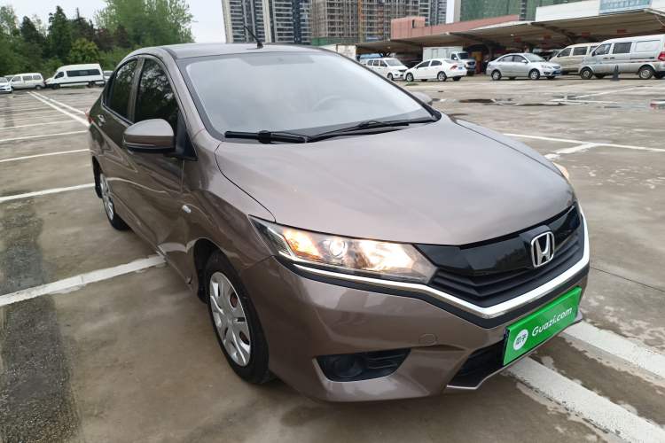 Used Honda Greiz 2016 1.5L CVT Classic Edition Front Right 45 Deg