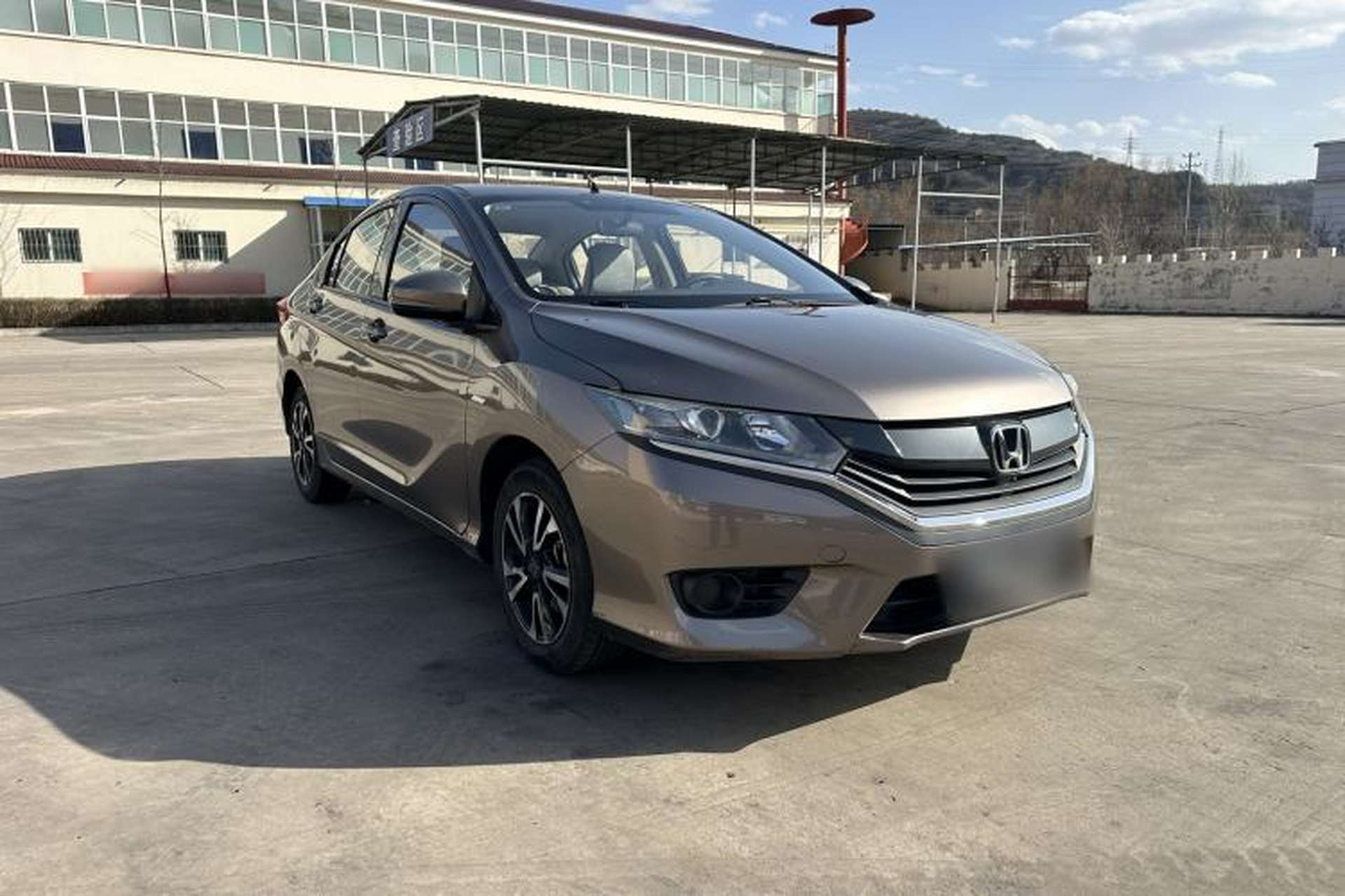 Used Honda Greiz 2016 1.5L Manual Classic Edition Front Right 45 Deg