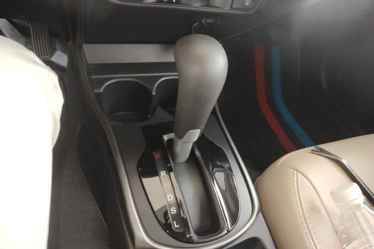 Used Honda Greiz 2016 1.5L CVT Classic Edition Gear Lever