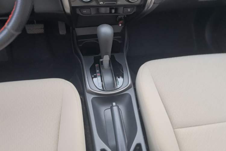 Used Honda Greiz 2016 1.5L CVT Classic Edition Gear Lever
