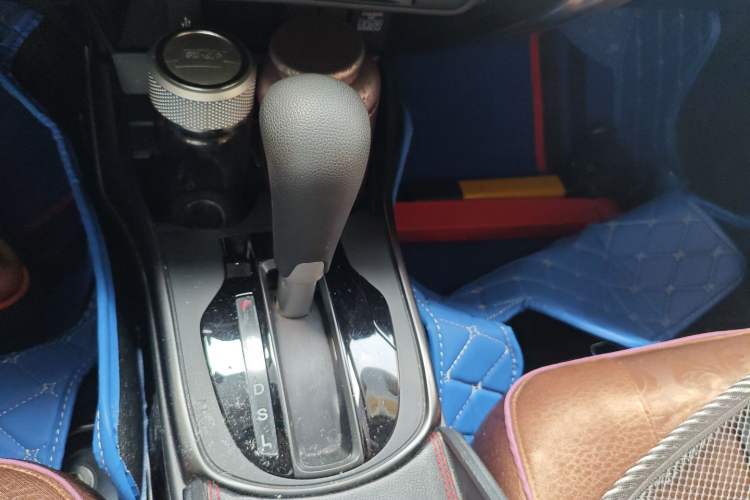 Used Honda Greiz 2016 1.5L CVT Classic Edition Gear Lever