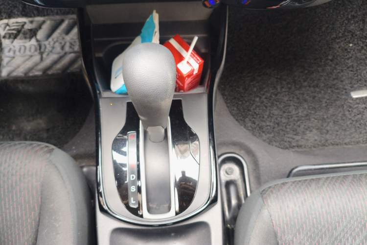 Used Honda Greiz 2016 1.5L CVT Fashion Edition Gear Lever