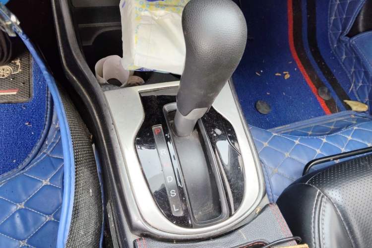 Used Honda Greiz 2016 1.5L CVT Classic Edition Gear Lever