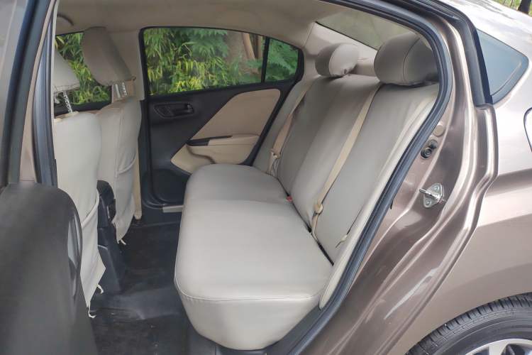 Used Honda Greiz 2016 1.5L Manual Classic Edition Interior 1