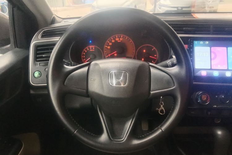 Used Honda Greiz 2016 1.5L CVT Classic Edition Interior 3