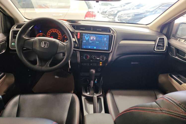 Used Honda Greiz 2016 1.5L CVT Classic Edition Interior 3